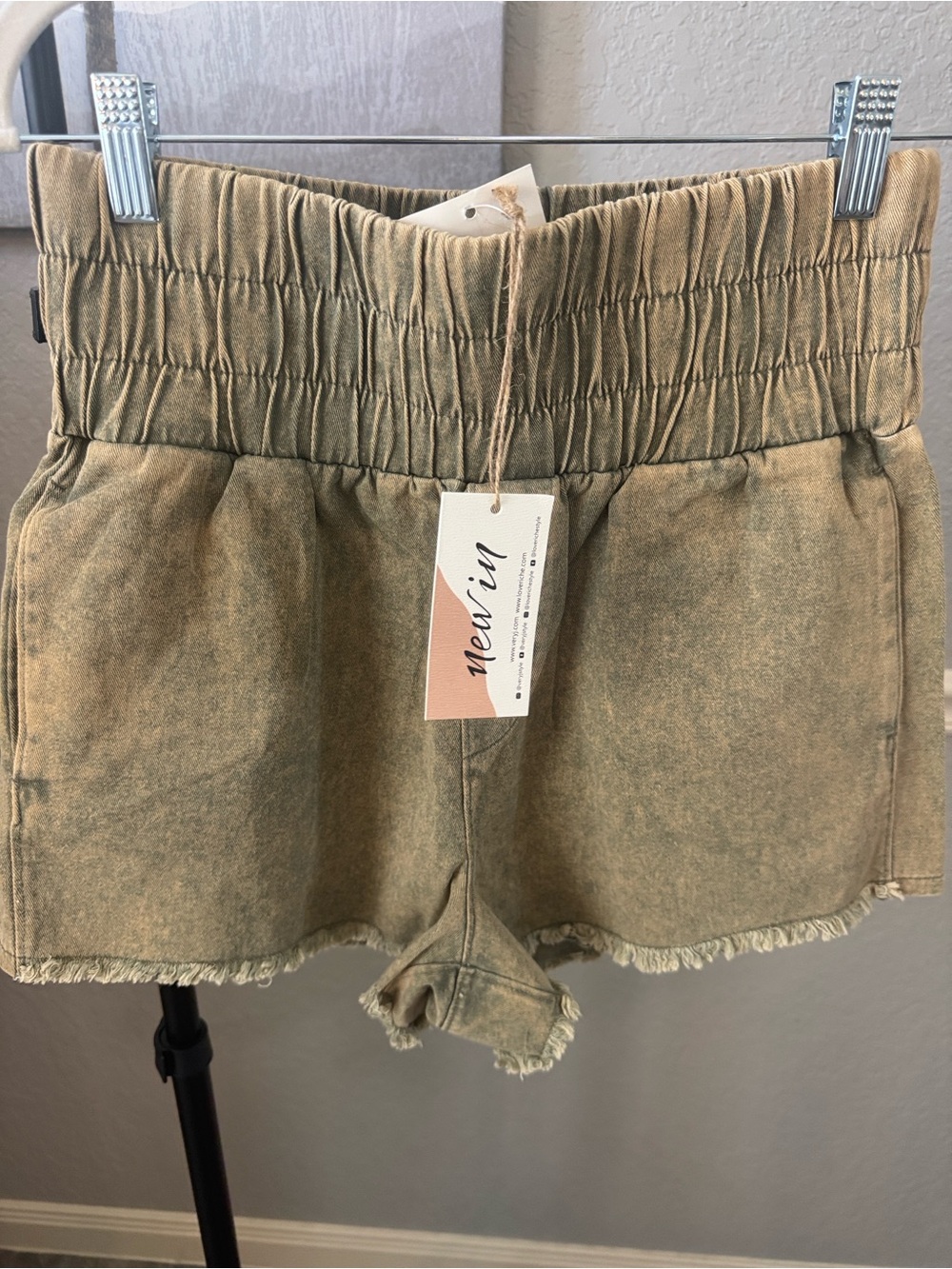 Frayed Hem Sage Women’s Shorts